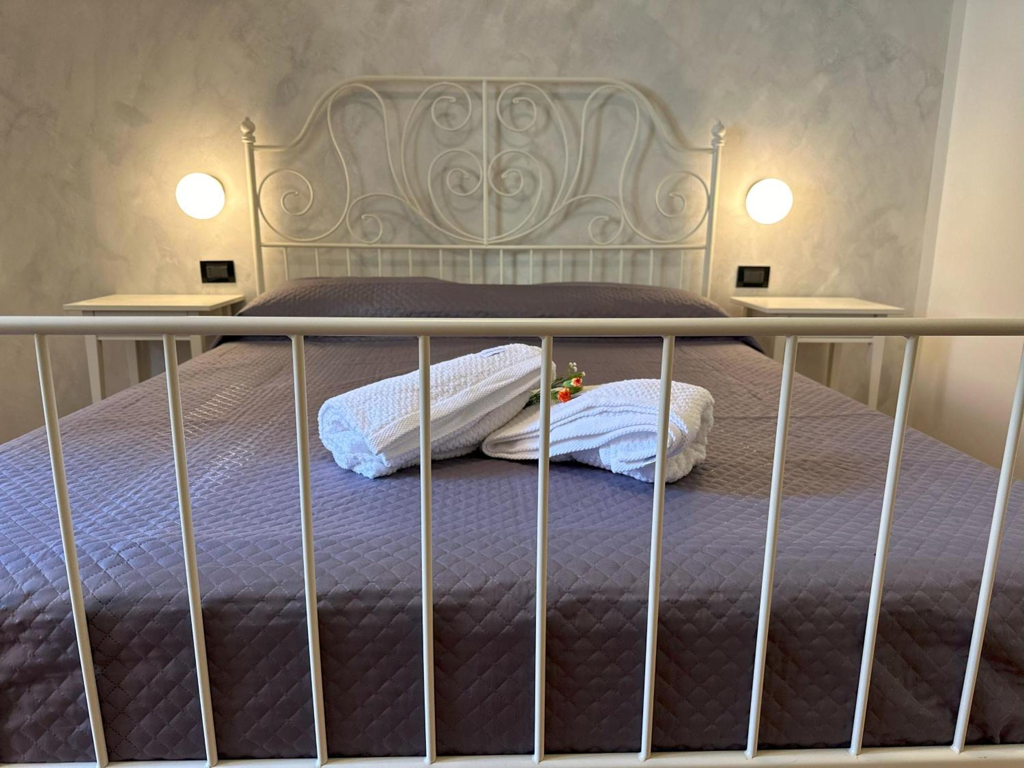 La Papera Sciocca Apartment La Spezia Bagian luar foto